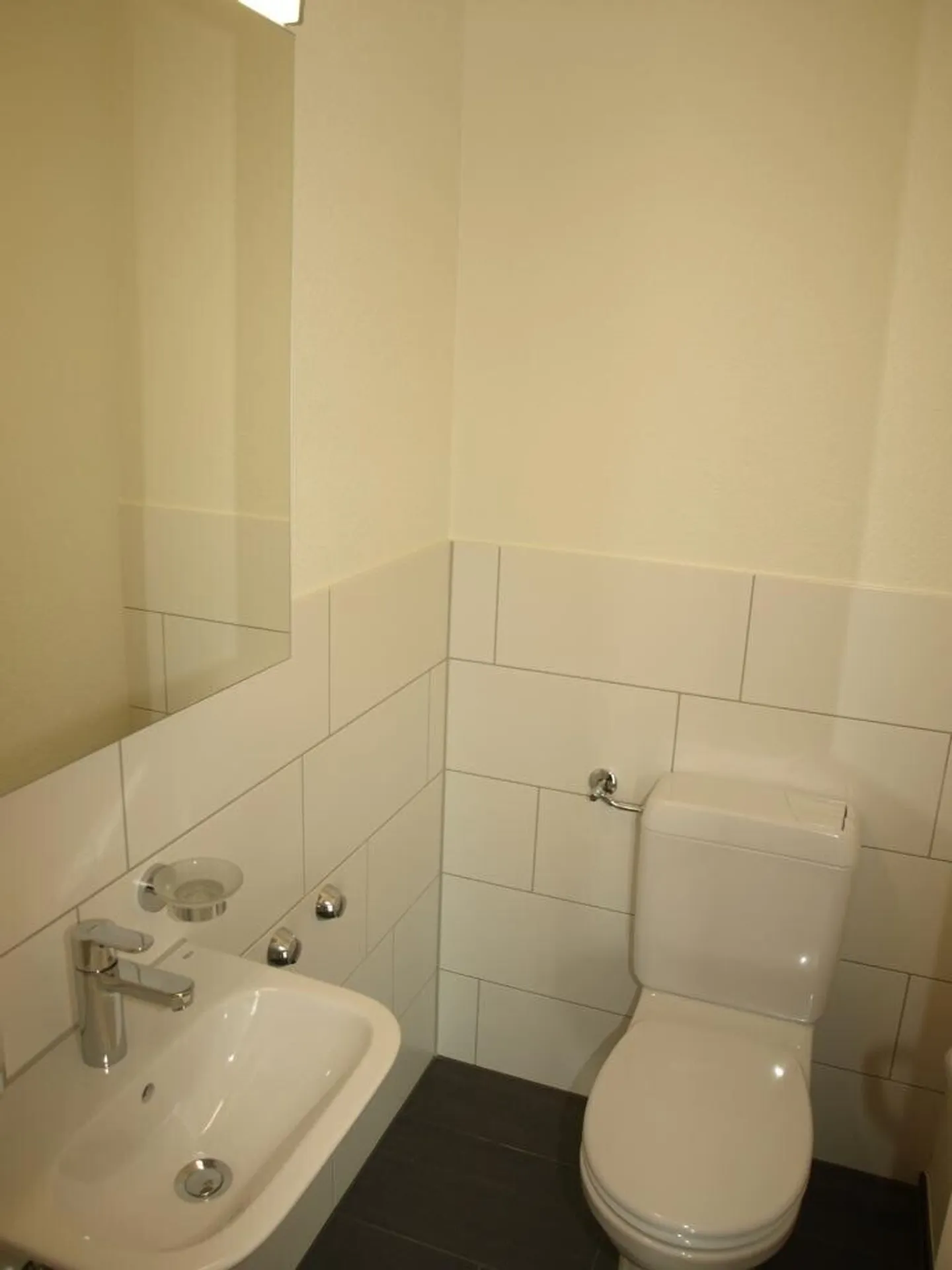 Sogno abitativo: appartamento di 5,5 stanze / Centrale con vista sul verde! - Foto 5 di 10
