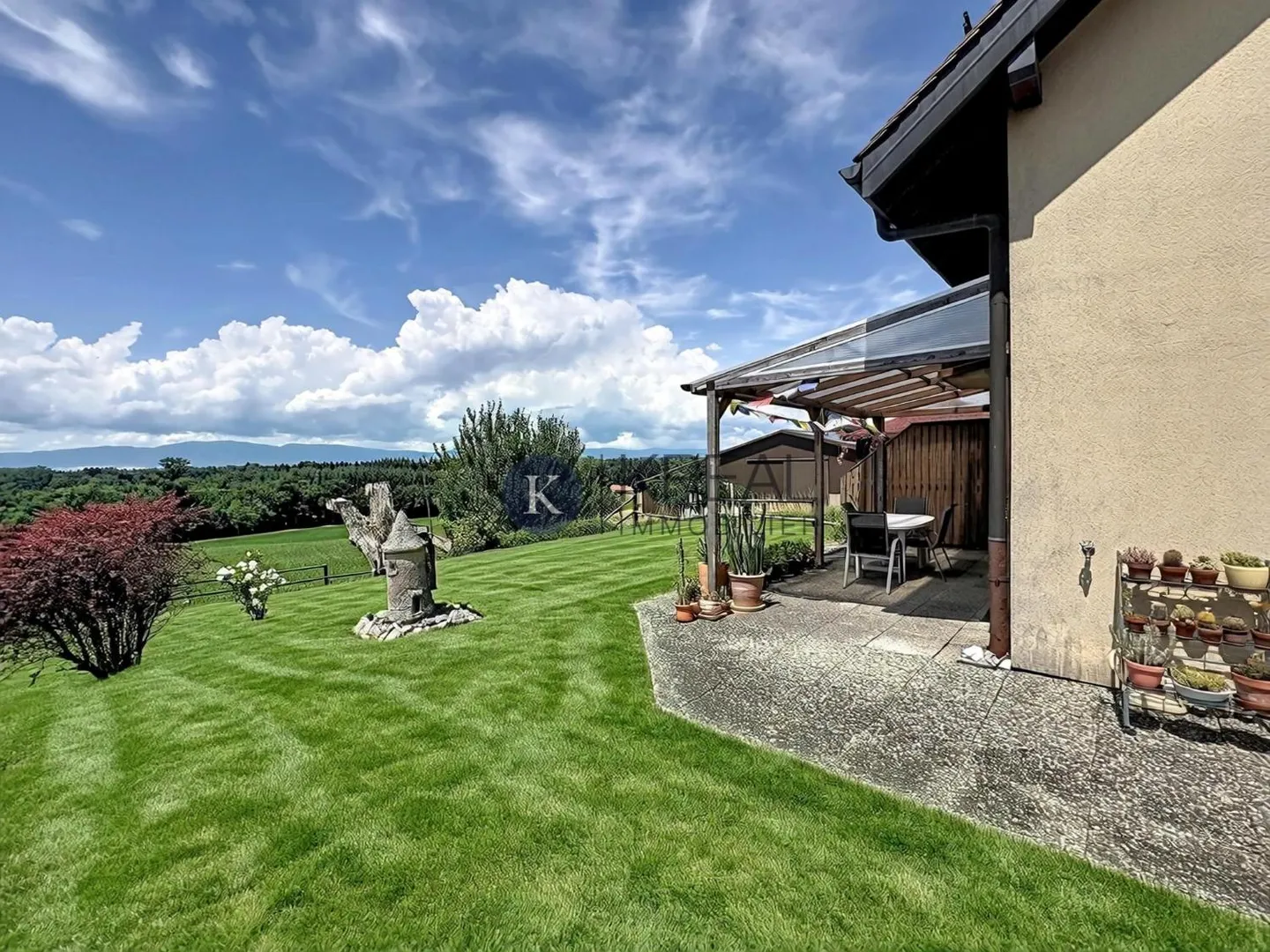Apartment in sought-after residential area: 5.5-room villa with beautiful rooms and fenced garden - Photo 12 of 13