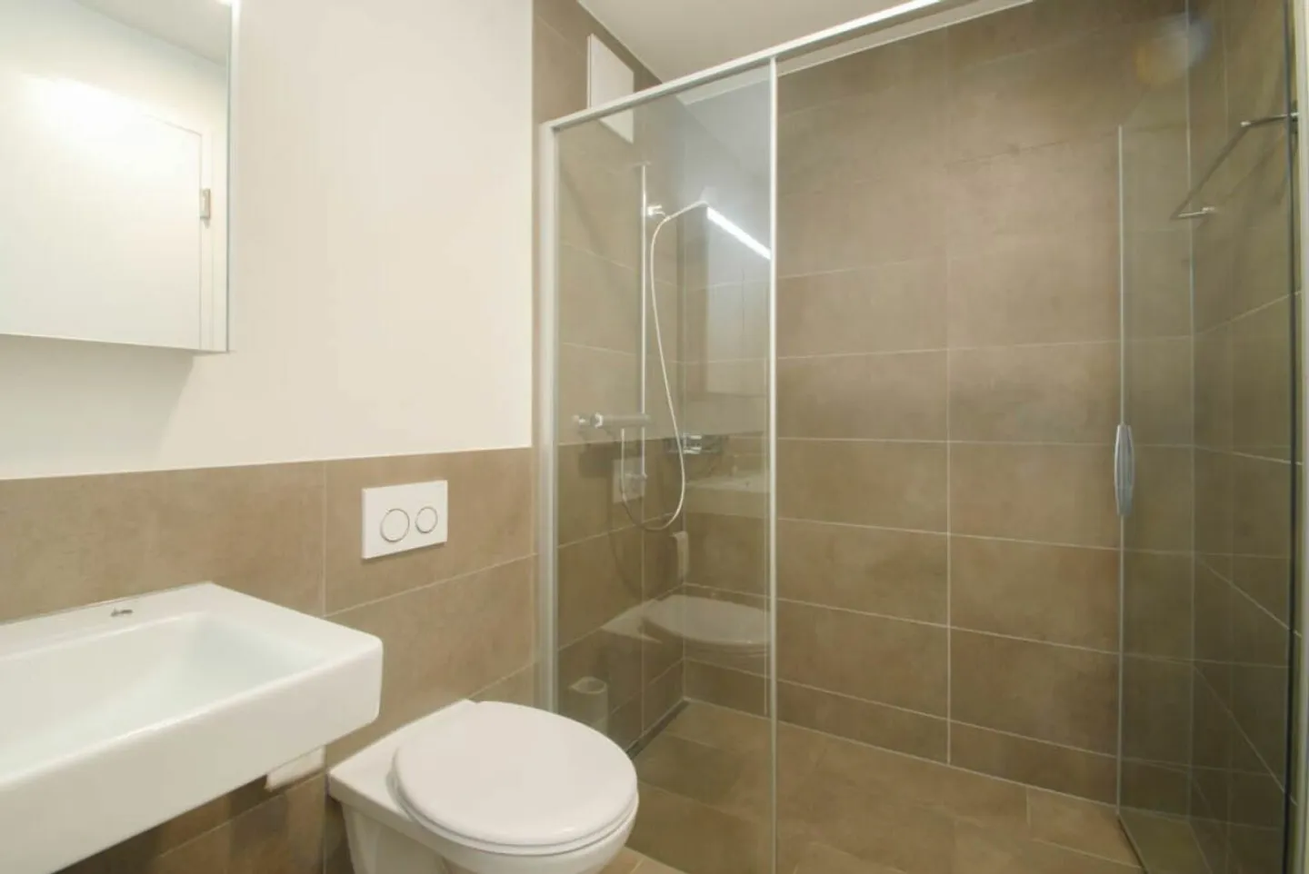 Modern 3.5-Room Apartment - Photo 5 of 11