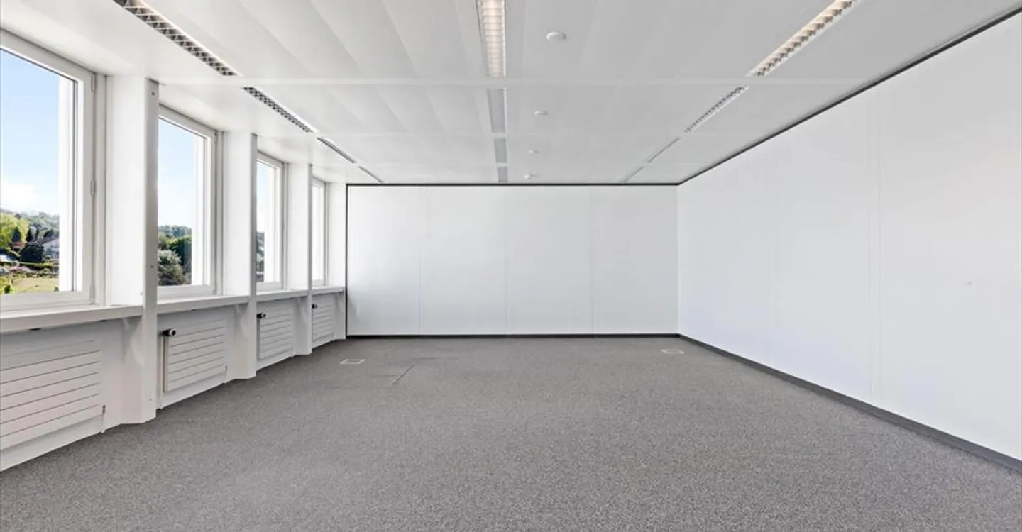 Office space for rent - Photo 7 of 9