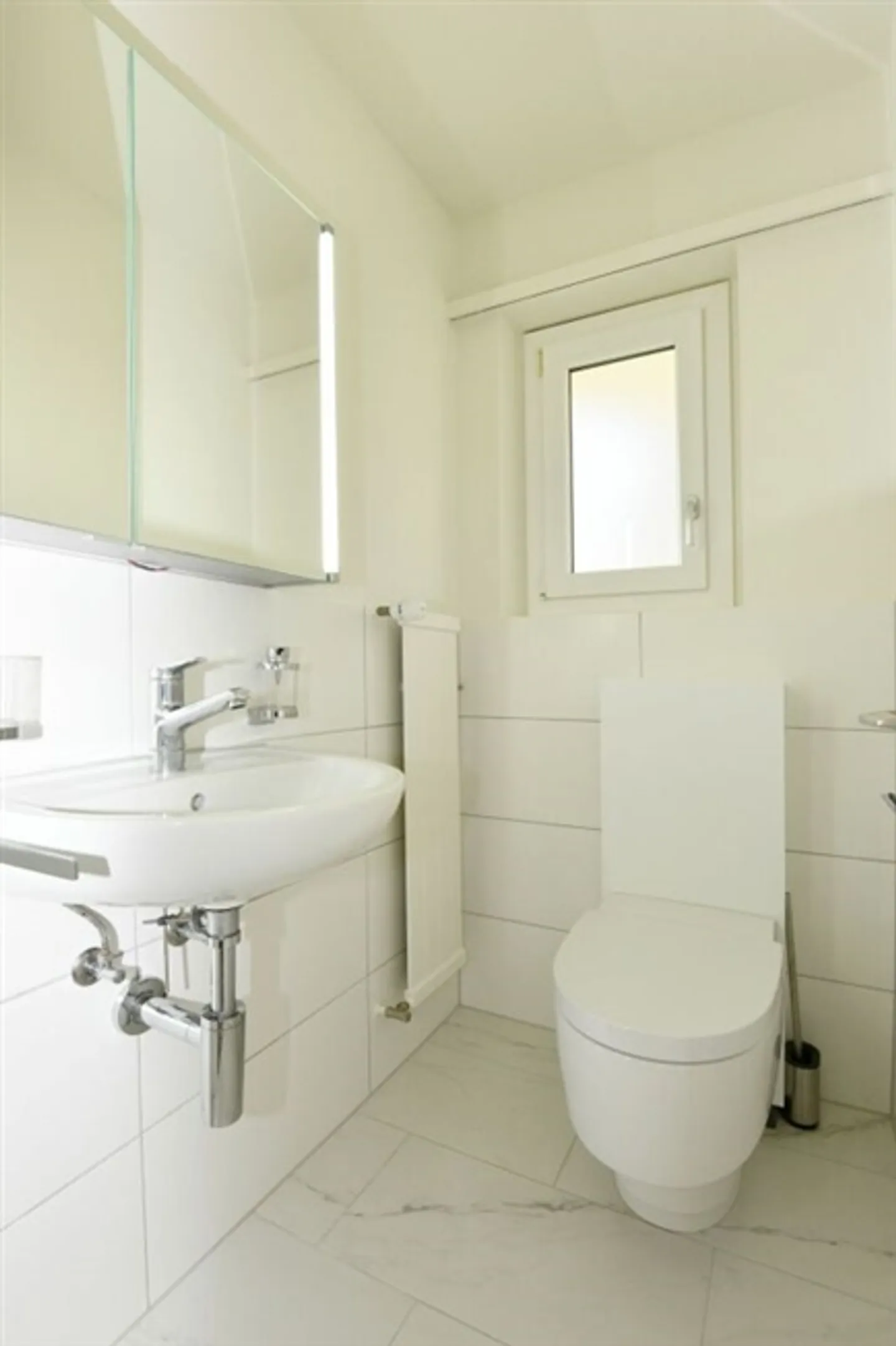 «Charmantes 6.5-Zimmer-Einfamilienhaus mit Wintergarten, grosser Terrasse und Garten in ruhiger Lage von Wettingen» - Foto 11 von 16