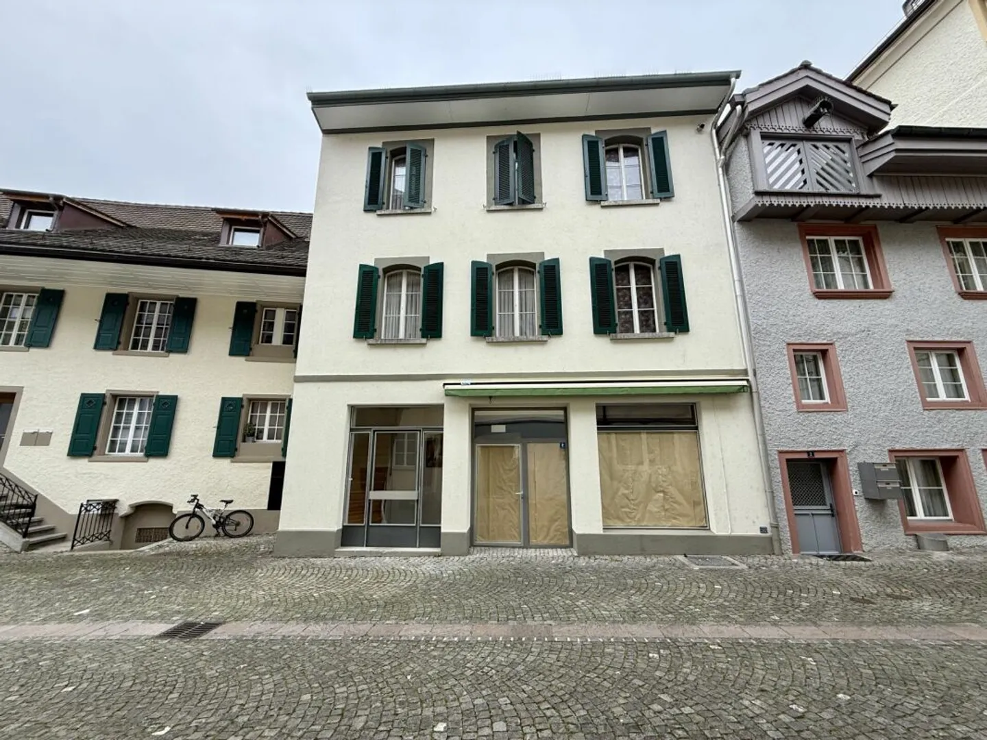 Historischer Charme trifft vielseitiges Potenzial! Wohn- & Geschäftshaus in Zofingen - Foto 2 von 18