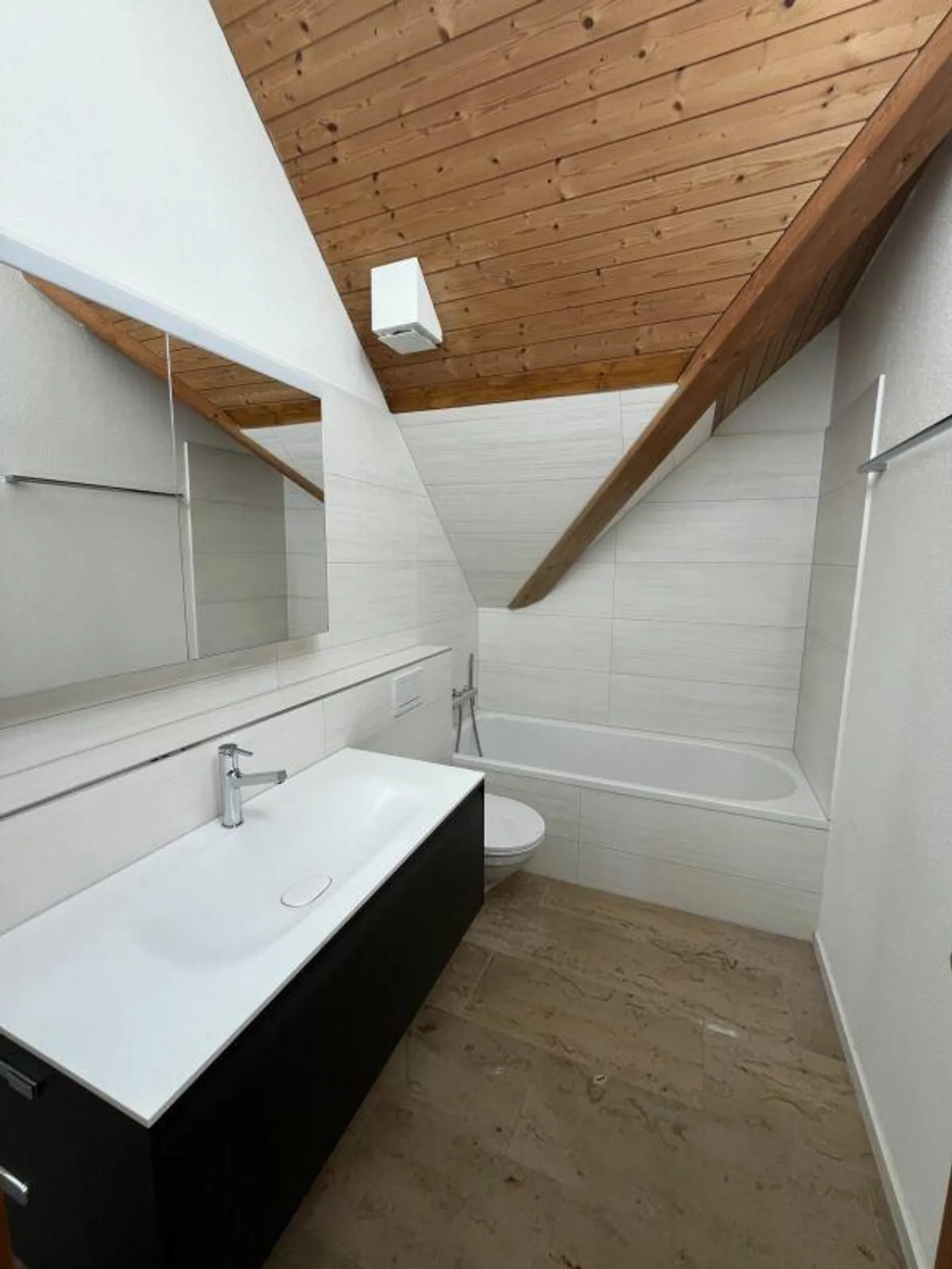 5.5-Room Attic Maisonette Apartment - Photo 17 of 28
