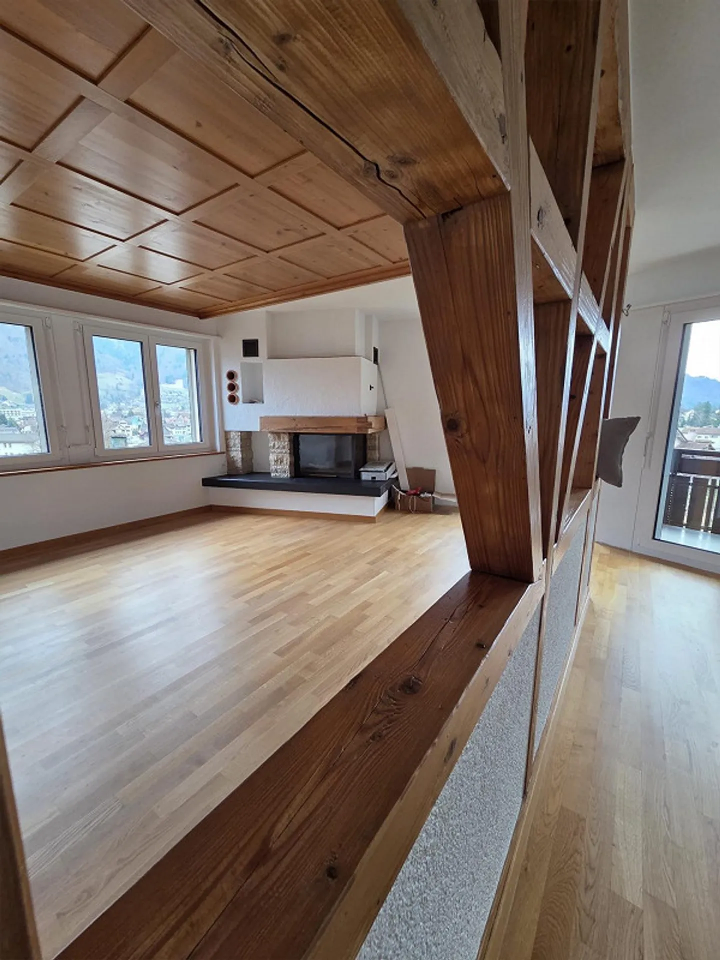 Appartement 2,5 pièces fraîchement rénové au 1er étage, emplacement calme et ensoleillé - Photo 1 sur 8