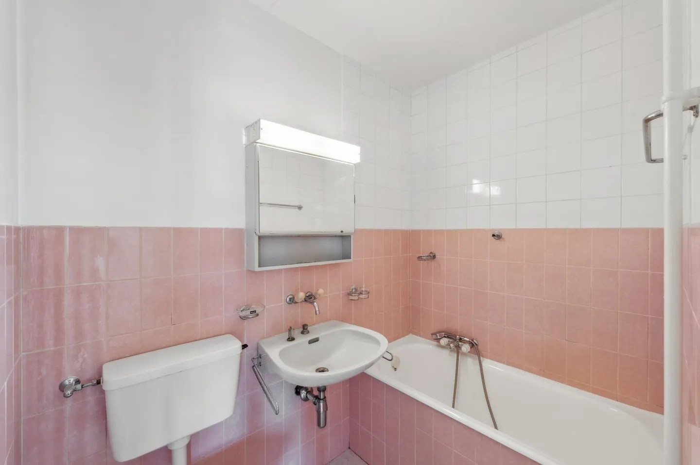 Apartment for rent - Photo 8 of 10