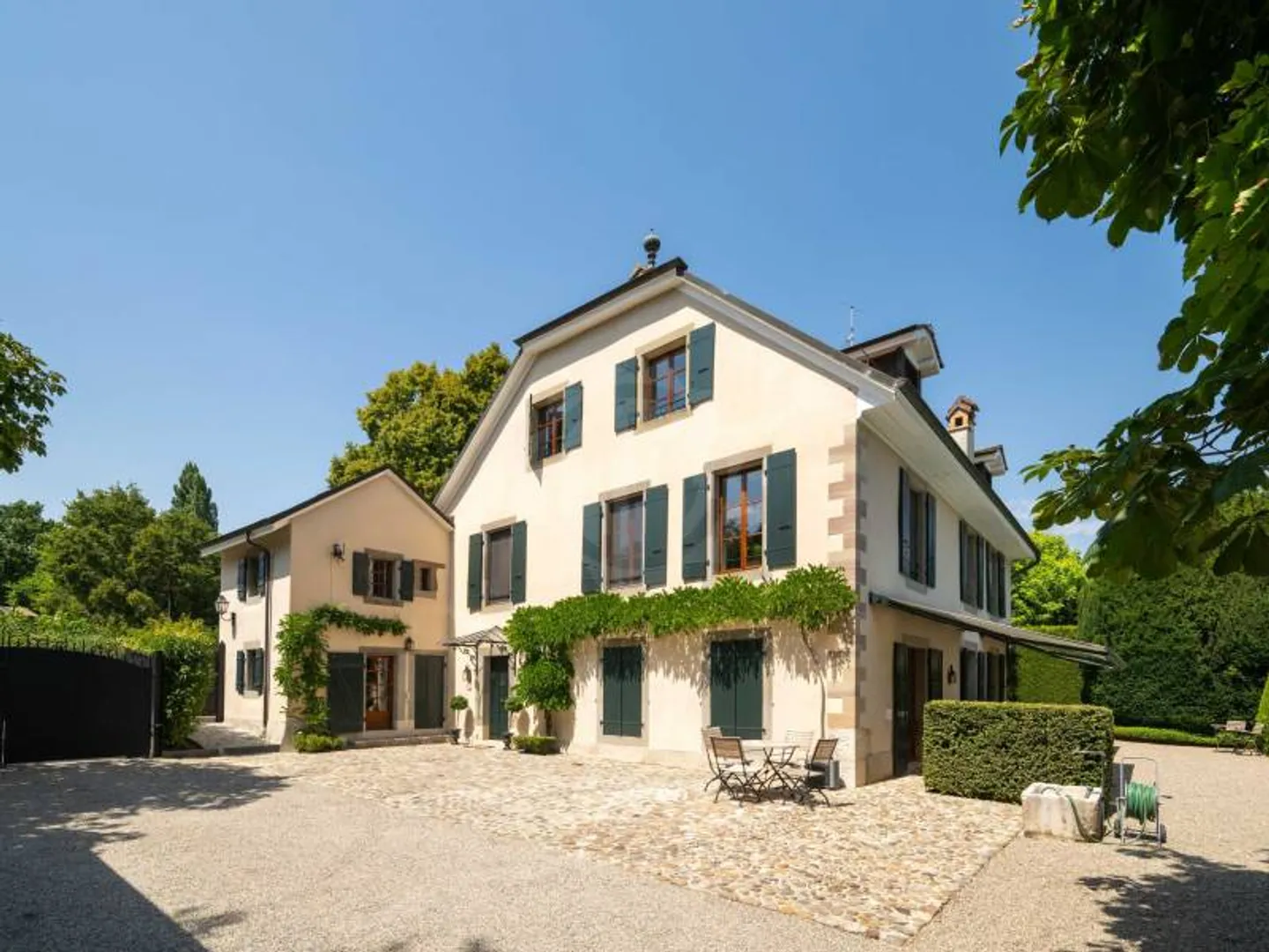 Villa Elegante a Vandœuvres - Foto 1 di 12