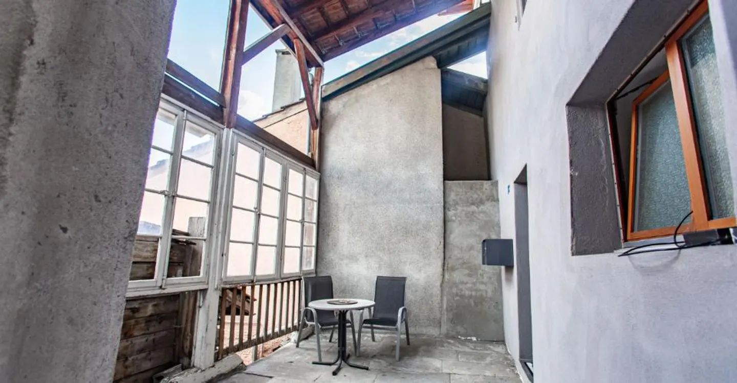 3 1/2 in attic/duplex fully renovated - Photo 11 of 11