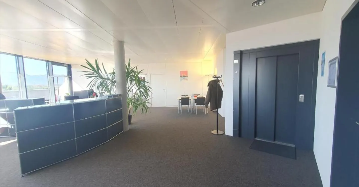 Espace de Bureau de Premier Choix - Photo 2 sur 10