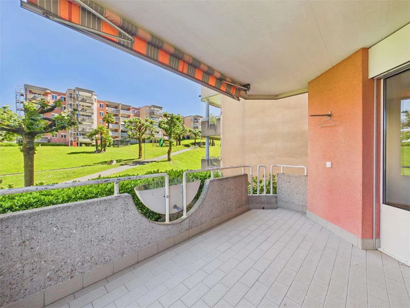 Breganzona - 4.5-Room Apartment Completely Renovated - Photo 4 of 9
