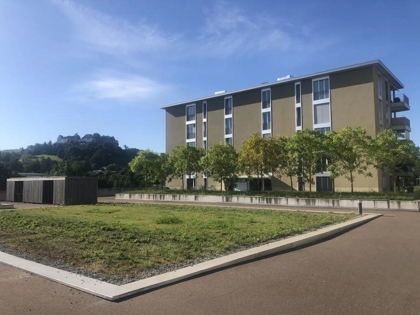 Modernes Apartment mit Schlossblick - Foto 1 von 5