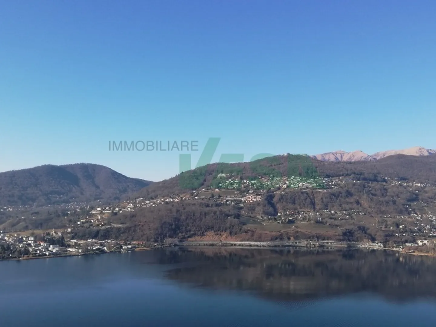 Nuovo lussuoso appartamento 2,5 locali con bella terrazza e giardino - Foto 2 di 9