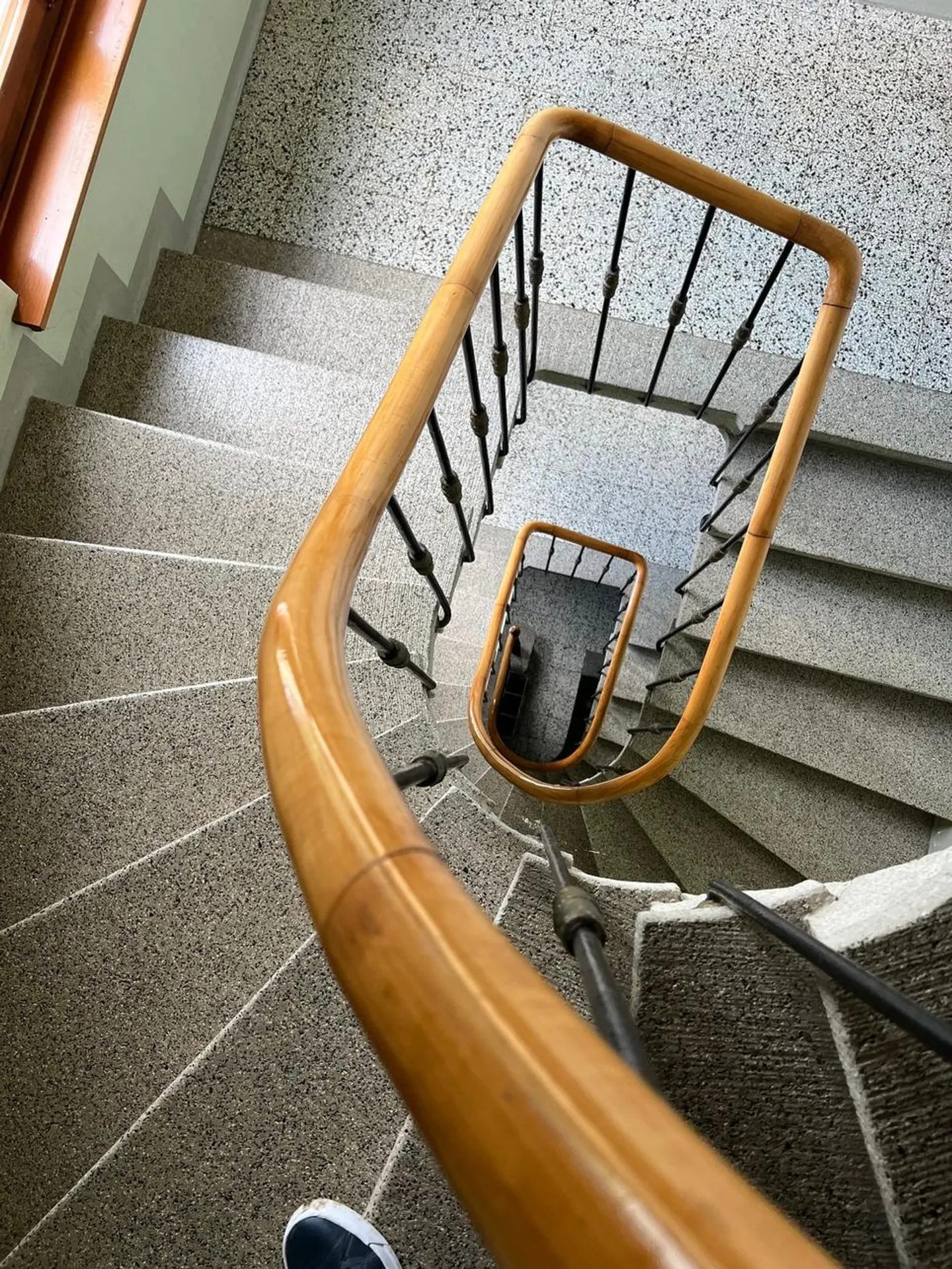 Colombier (Milvignes) - Wohngebäude mit 3 Einheiten und Garagen - Foto 12 von 13