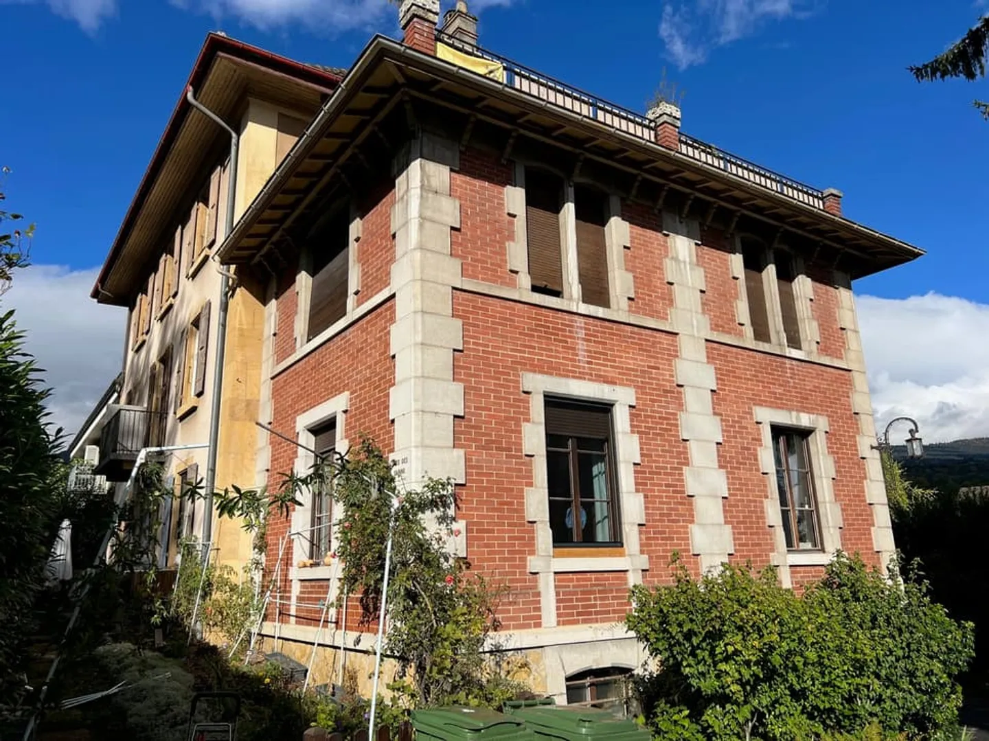 Colombier (Milvignes) - Wohngebäude mit 3 Einheiten und Garagen - Foto 2 von 13