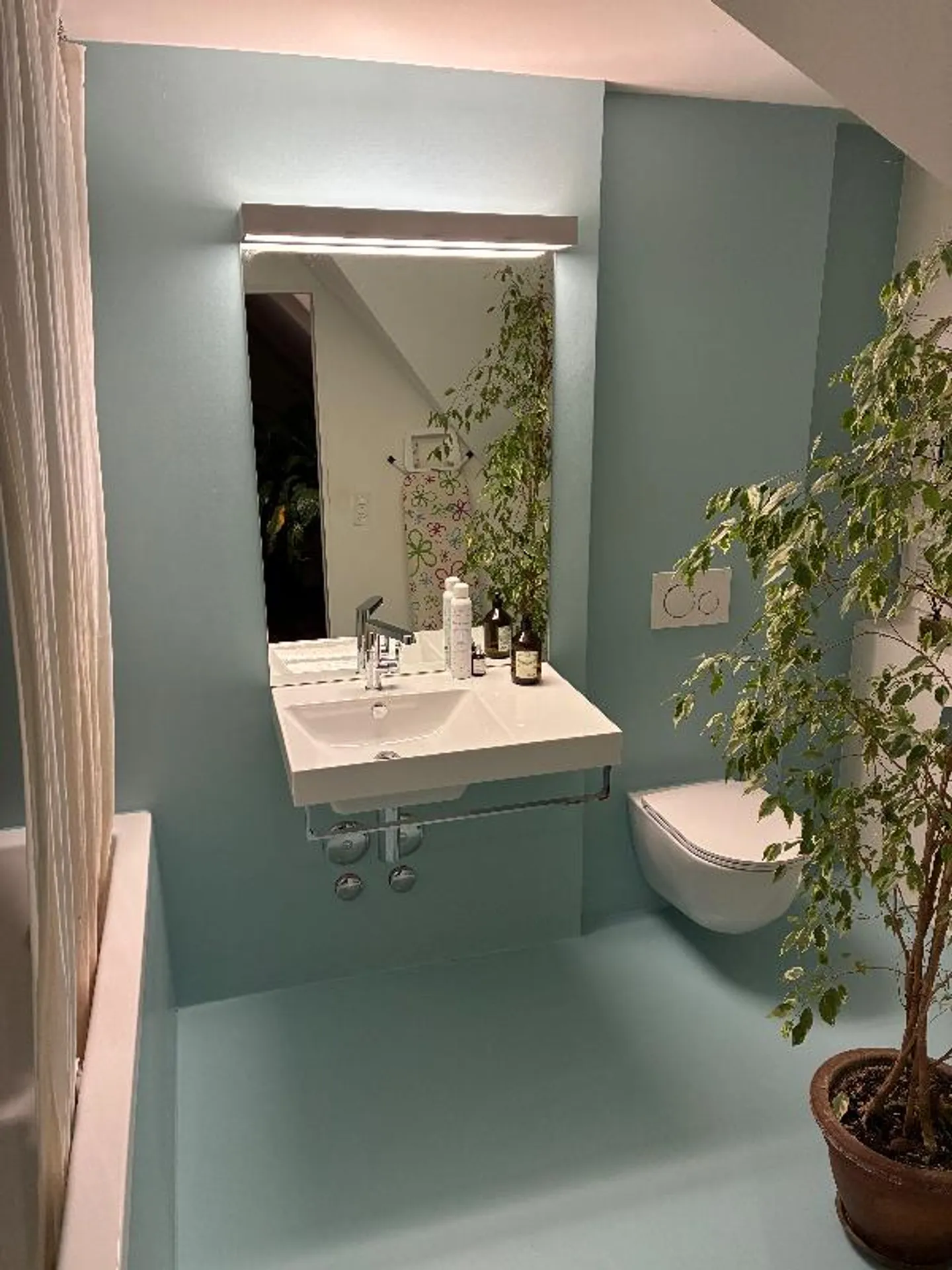 1.5 Room Attic Apartment - Photo 3 of 5