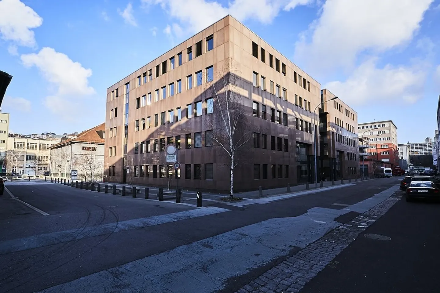 PRIMO MESE DI AFFITTO GRATUITO - Posti auto in parcheggio sotterraneo - Foto 1 di 1