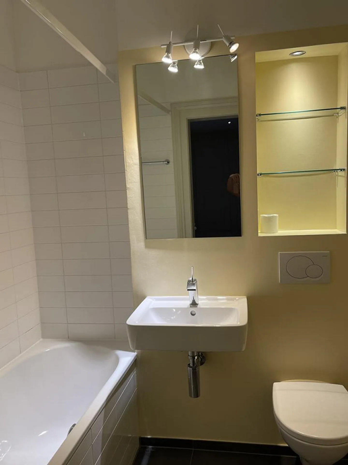 Charming Maisonette Apartment in Gellert Quarter - Photo 2 of 6
