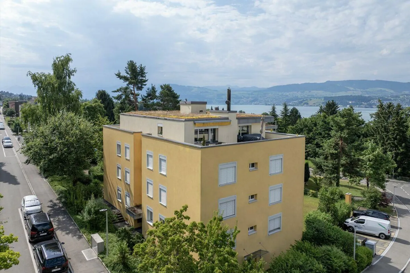 Attractive 4.5-room apartment with great lake view - Photo 13 of 13