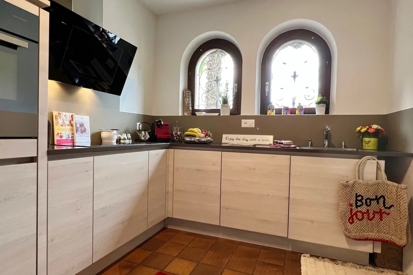 NEW PRICE!!! Villa with pool and plenty of space for family & friends - Photo 37 of 48