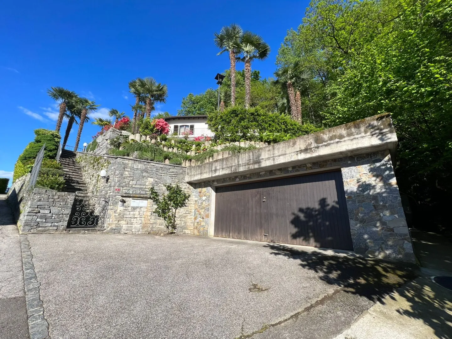 NEW PRICE!!! Villa with pool and plenty of space for family & friends - Photo 47 of 48