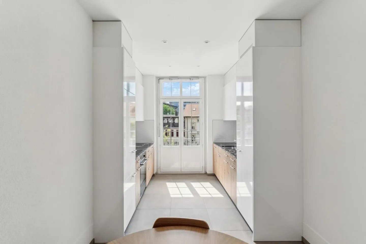 Magnifique appartement meublé et rénové de 113 m2 au centre-ville - Photo 3 sur 12