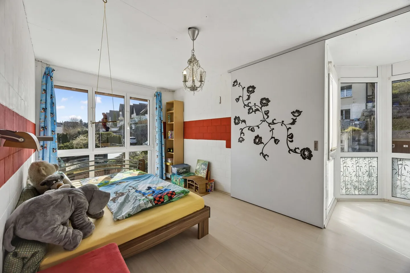 Familienfreundliches Eckhaus - Foto 6 von 13