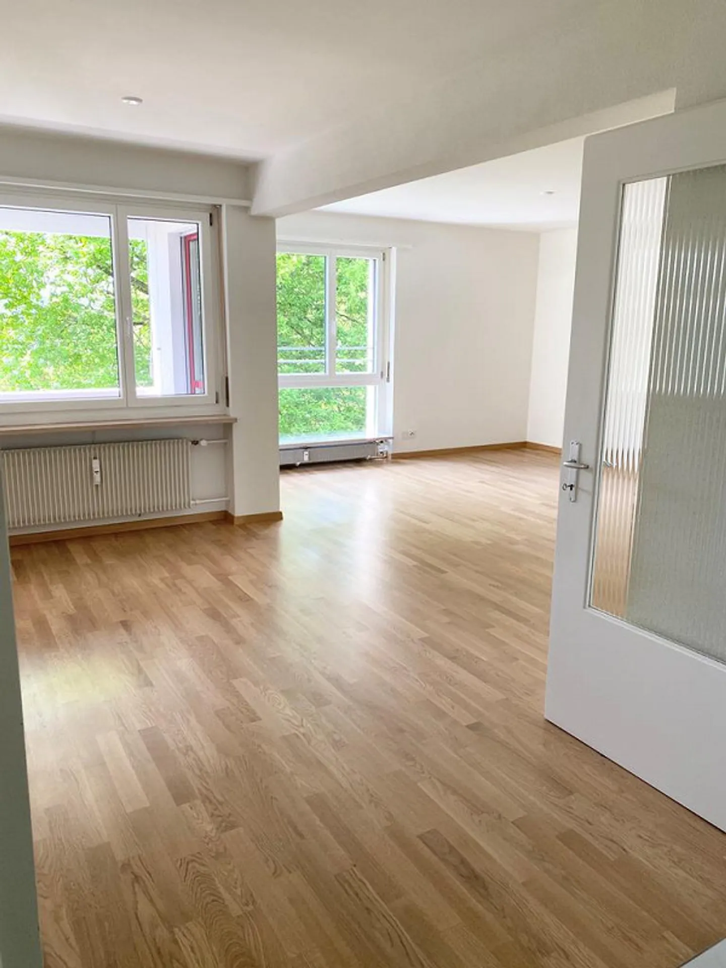 Appartement lumineux de 3,5 pièces proche de la nature avec balcon - Photo 3 sur 11