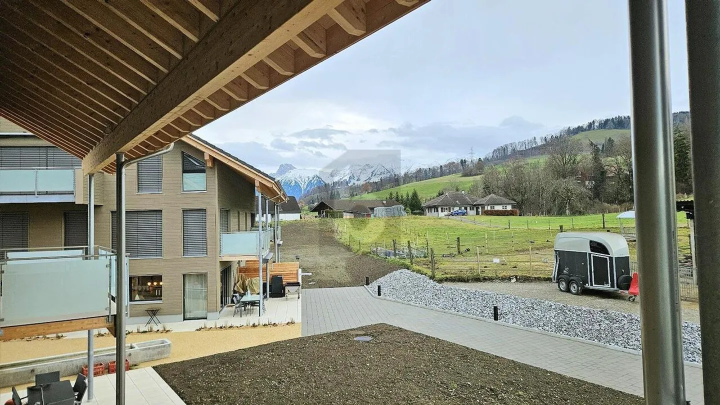 MODERNO, SPAZIOSO E STILOSO - Foto 2 di 6