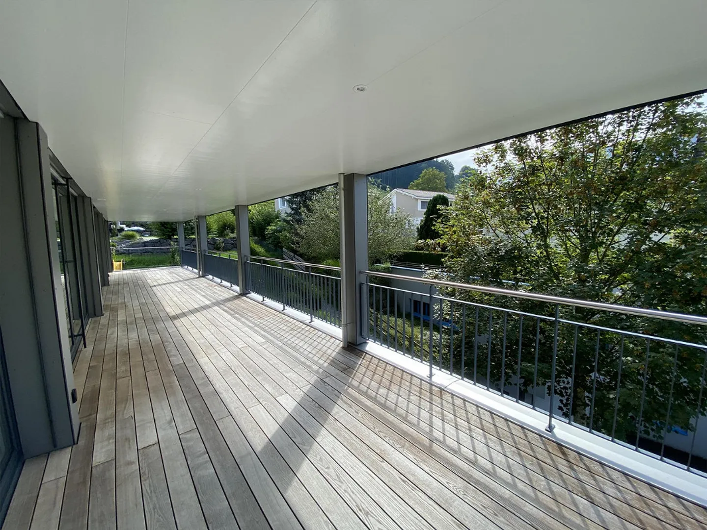 Appartamento con standard di proprietà e grande terrazza in affitto - Foto 16 di 17