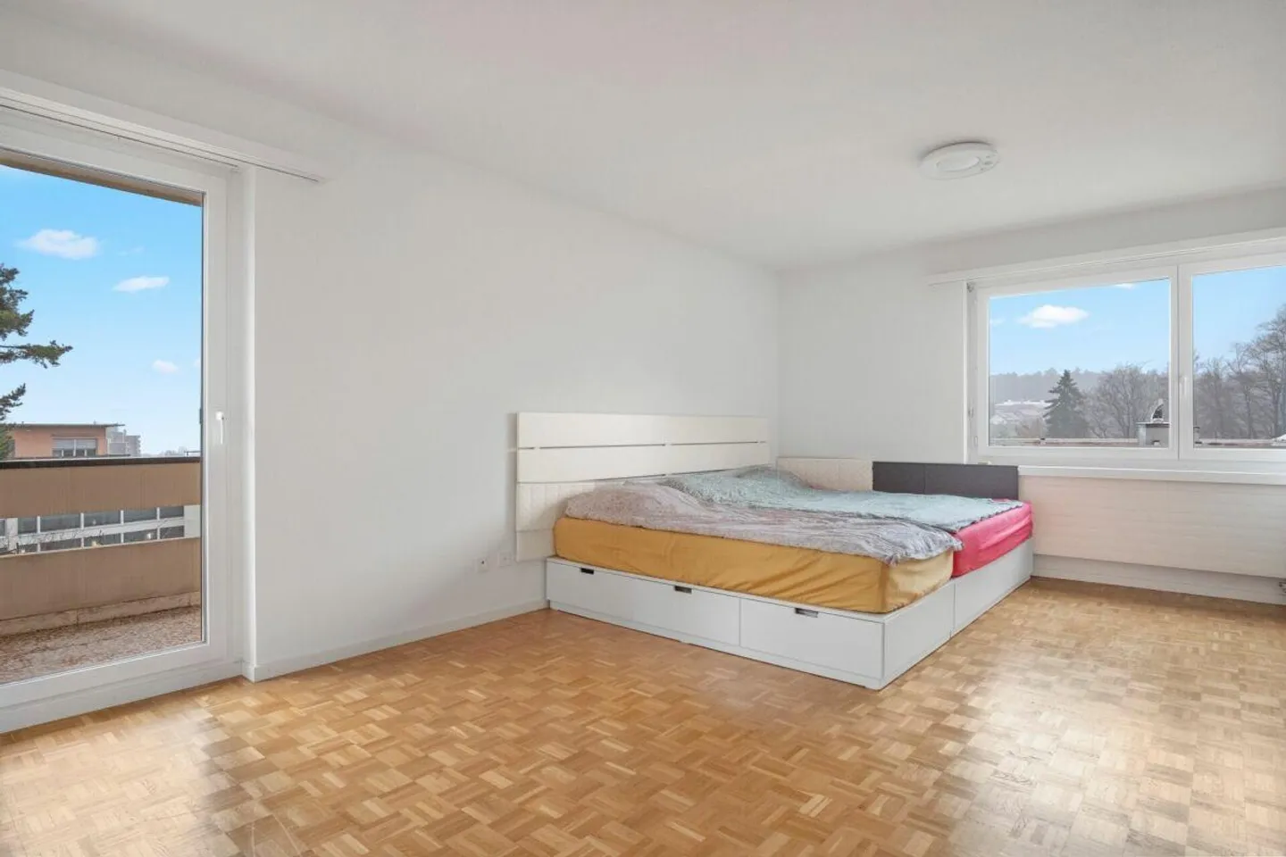 LIVING WITH A VIEW AND COMFORT... - Photo 11 of 25