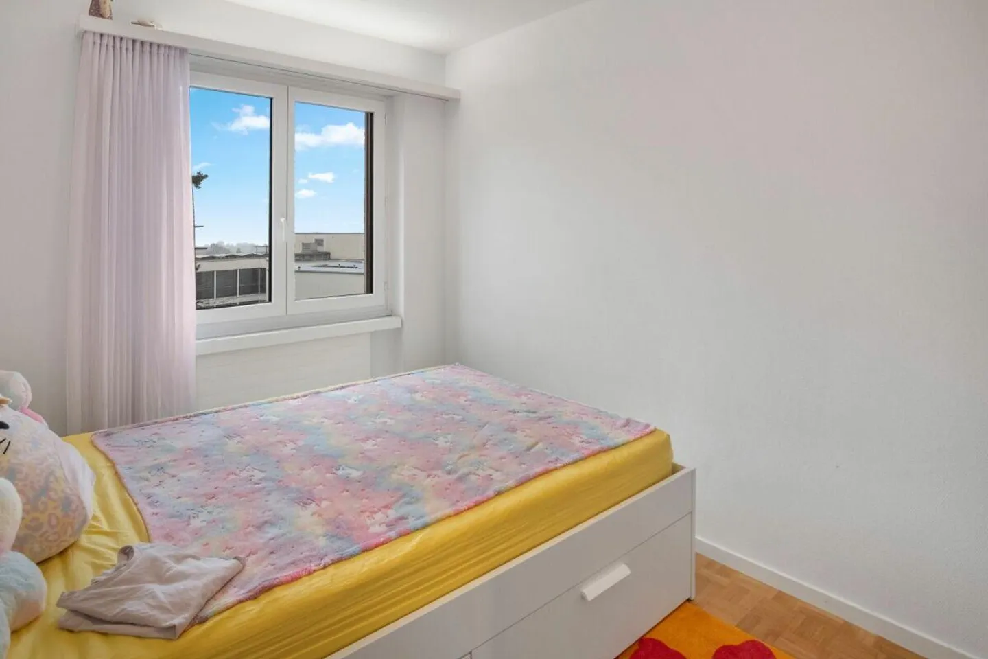 LIVING WITH A VIEW AND COMFORT... - Photo 14 of 25