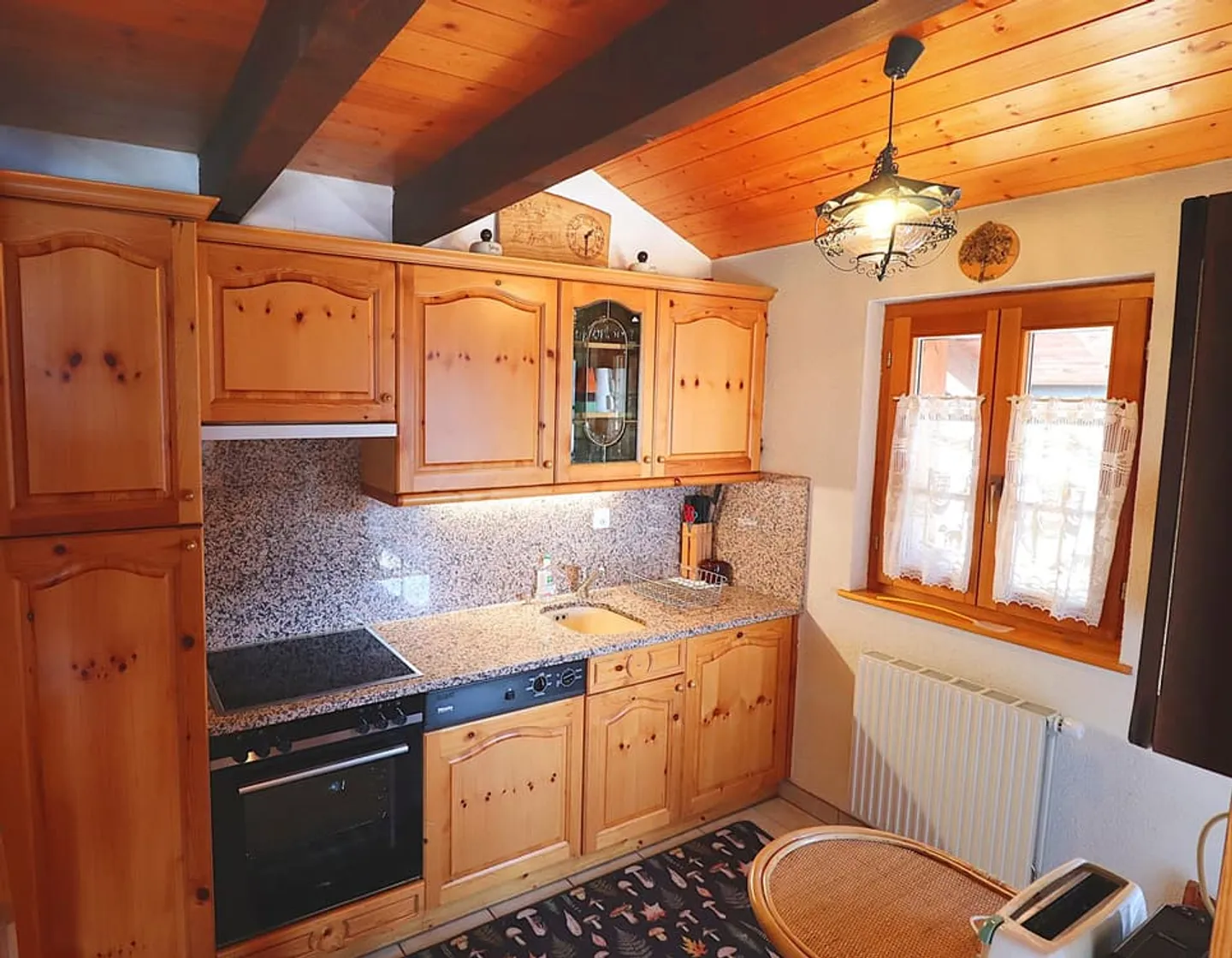 Semi-detached chalet with independent studio and beautiful unobstructed view - Photo 5 of 10