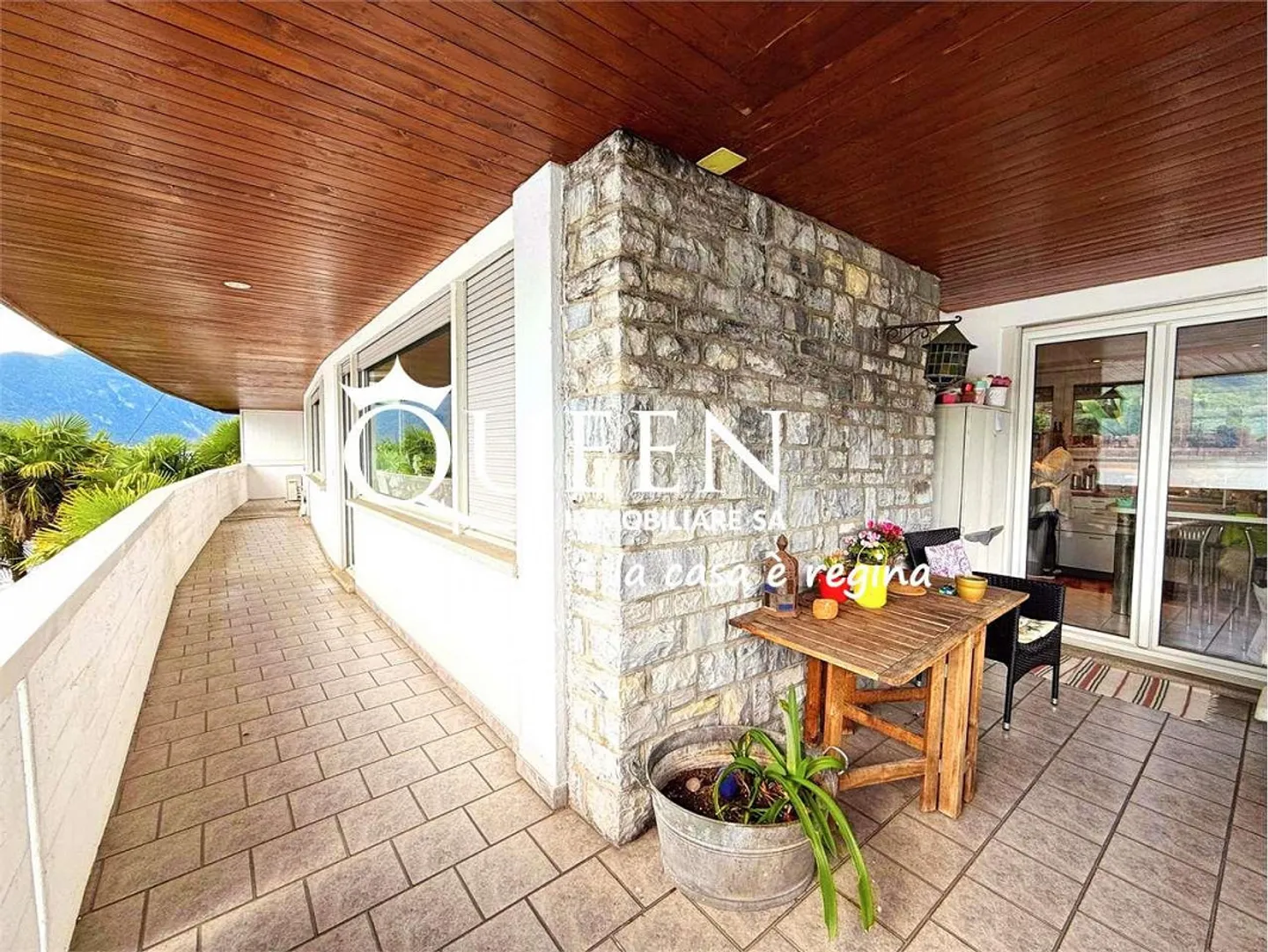 Bissone: Villa am Wasser, 6 Zimmer, 300 qm, Terrassen, Portico - Foto 5 von 13