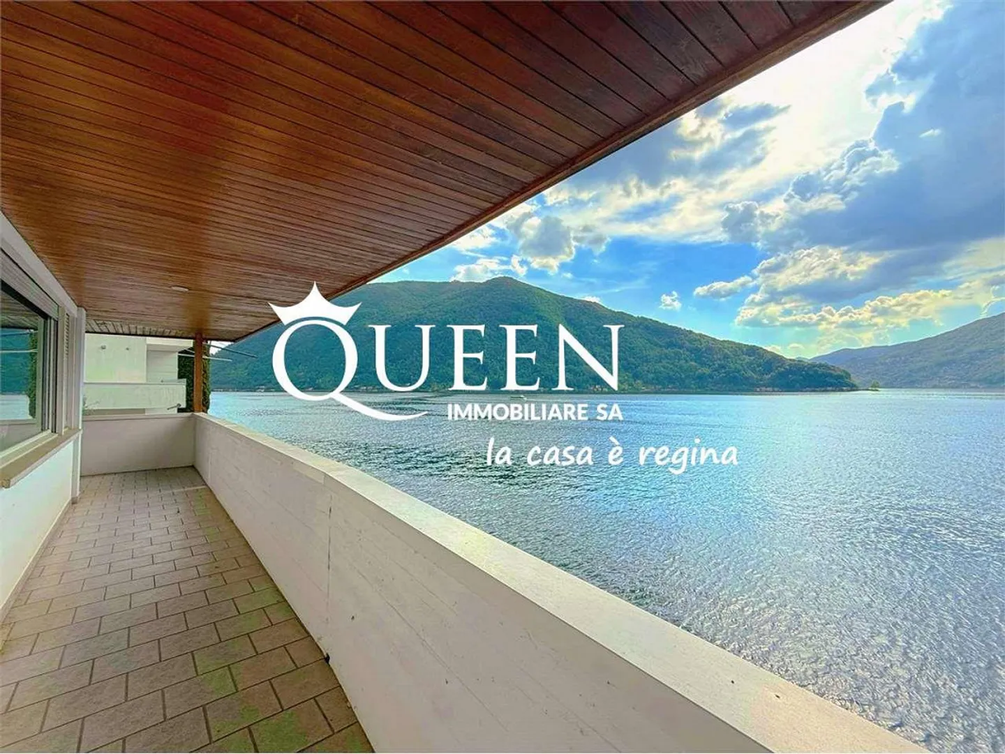 Bissone: Villa am Wasser, 6 Zimmer, 300 qm, Terrassen, Portico - Foto 1 von 13