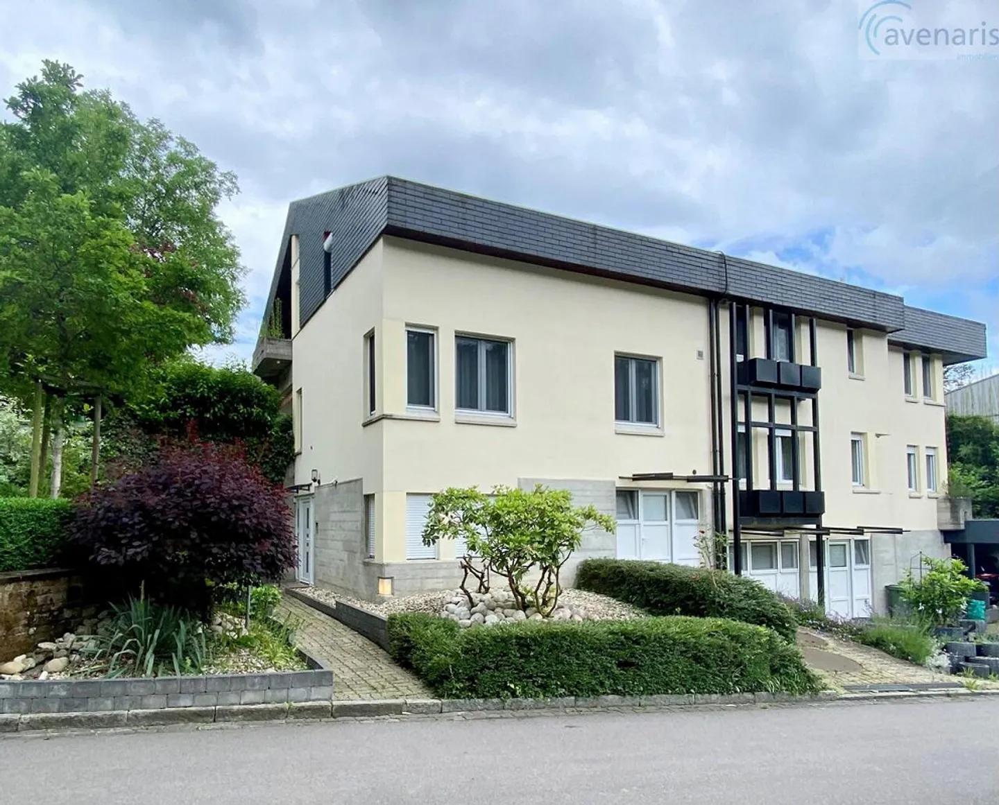 Geräumiges Doppeleinfamilienhaus in ruhiger Lage - Foto 16 von 19