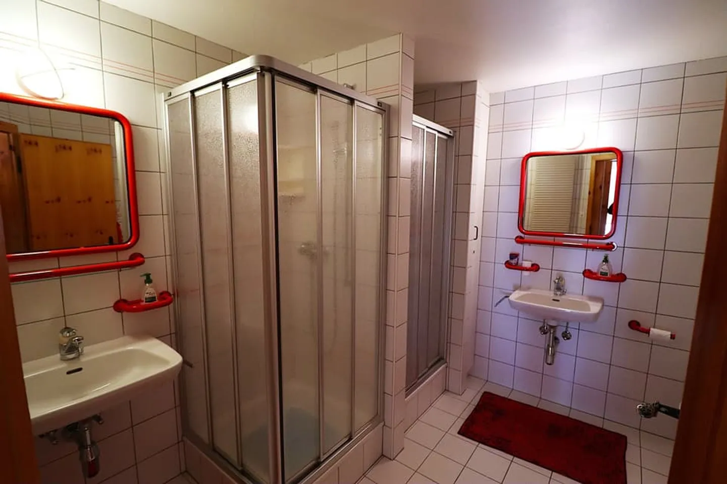 Semi-detached chalet with independent studio and beautiful unobstructed view - Photo 8 of 10