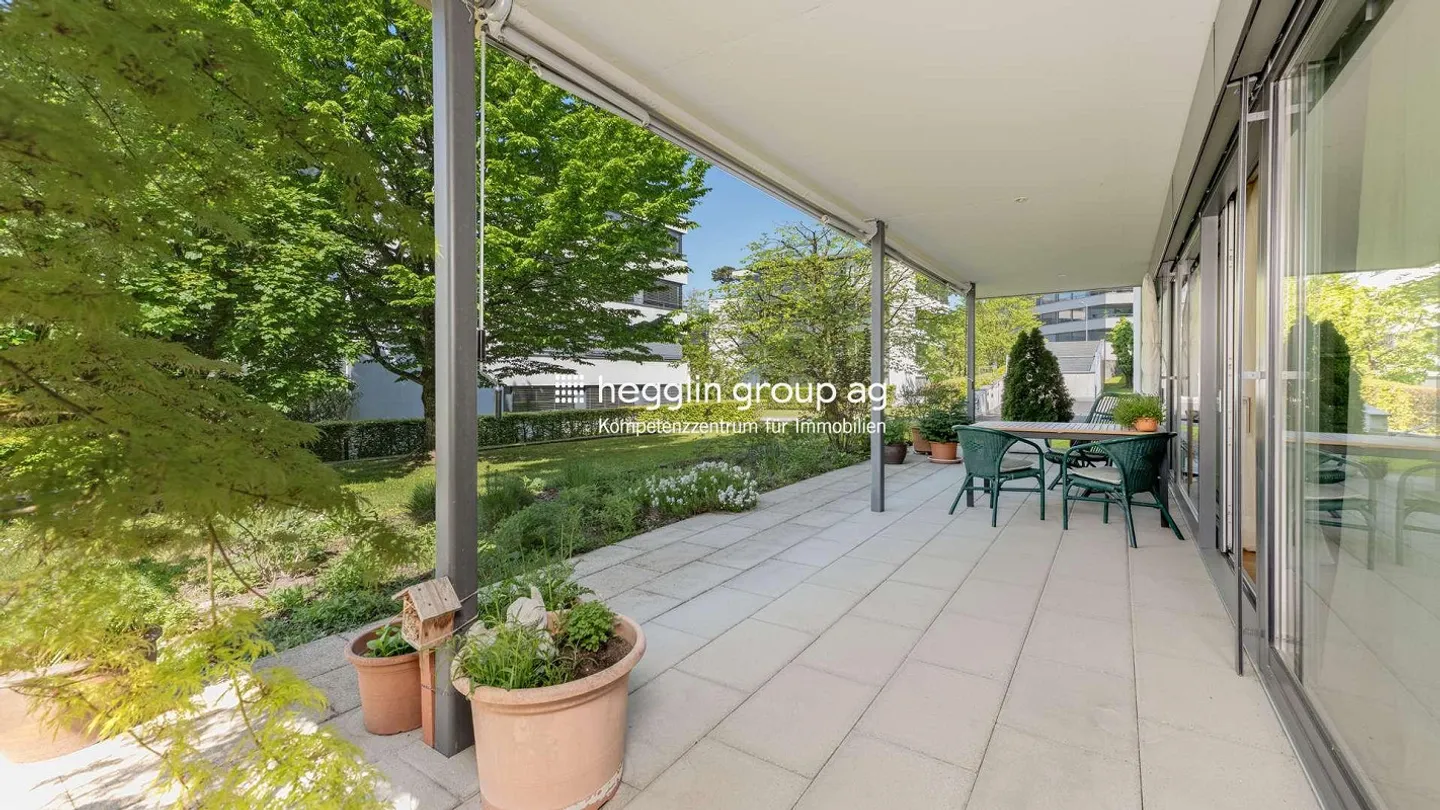 Appartamento elegante con giardino al popolare Rötelberg - Foto 3 di 13