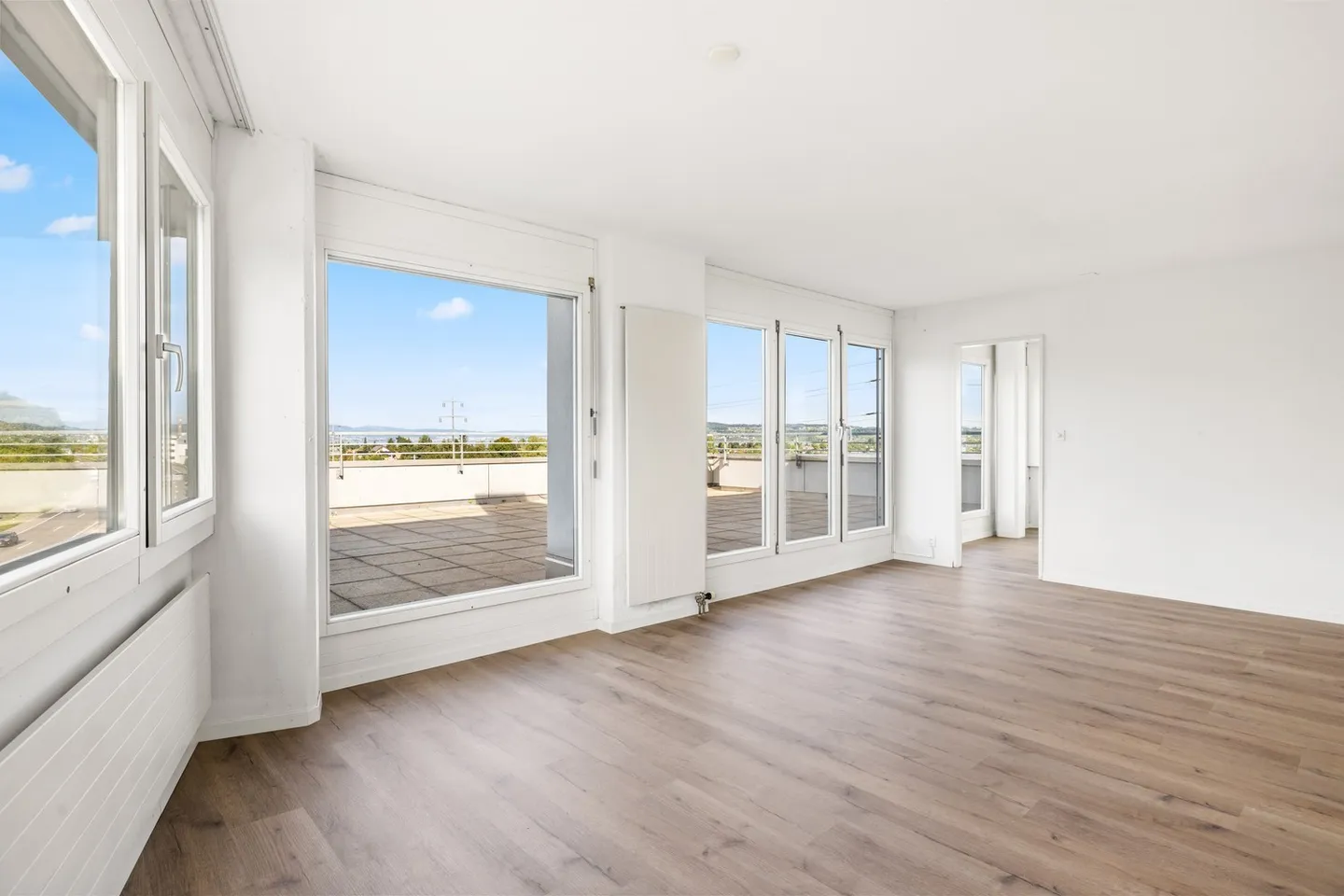 Completely Renovated Premises with Stunning Lake View and Sun Terrace - Photo 5 of 13