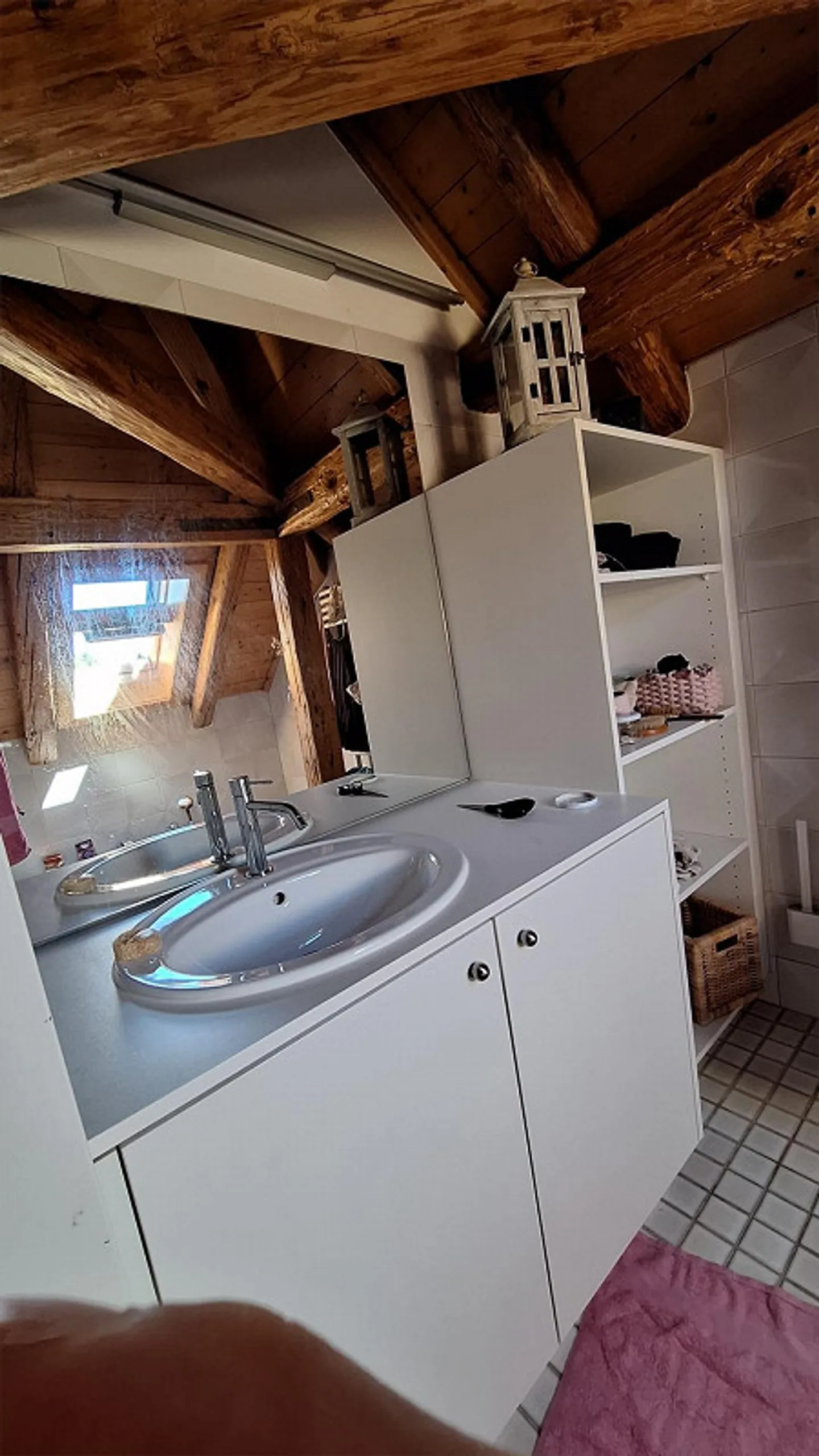 Charmante Dachwohnung im Studio-Stil - Foto 4 von 17