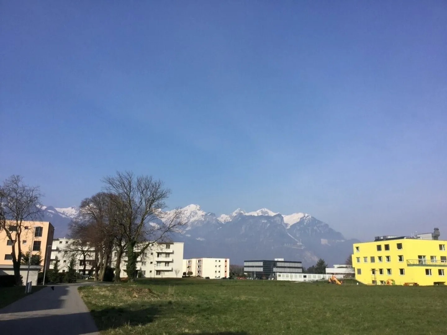 Magnifique logement situé dans un quartier verdoyant ! - Photo 6 sur 6