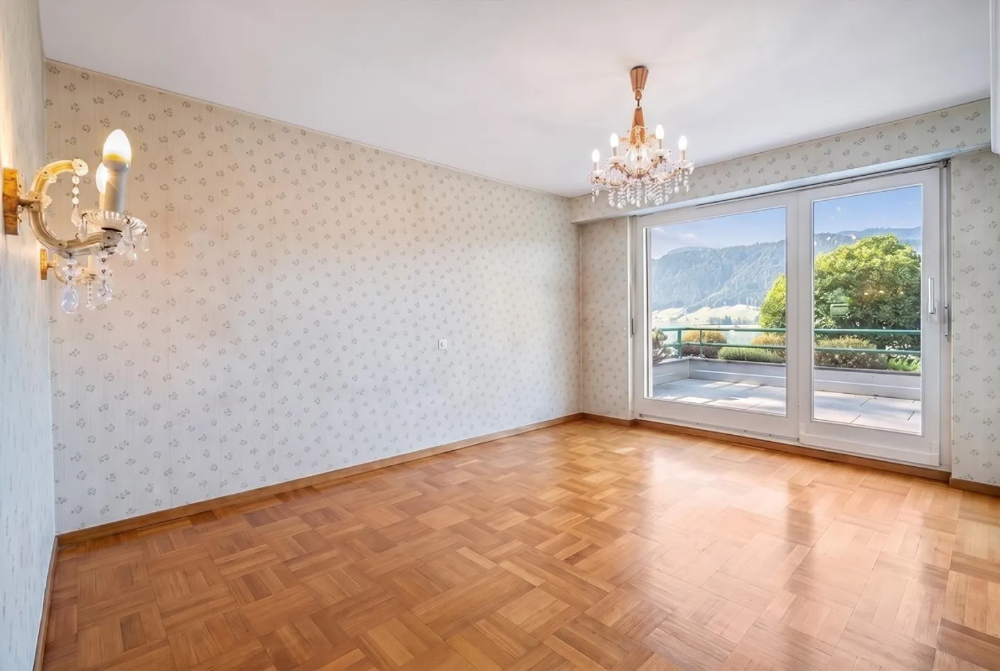 Une maison avec vue – grande terrasse et vue sur le lac Ägeri - Photo 7 sur 11