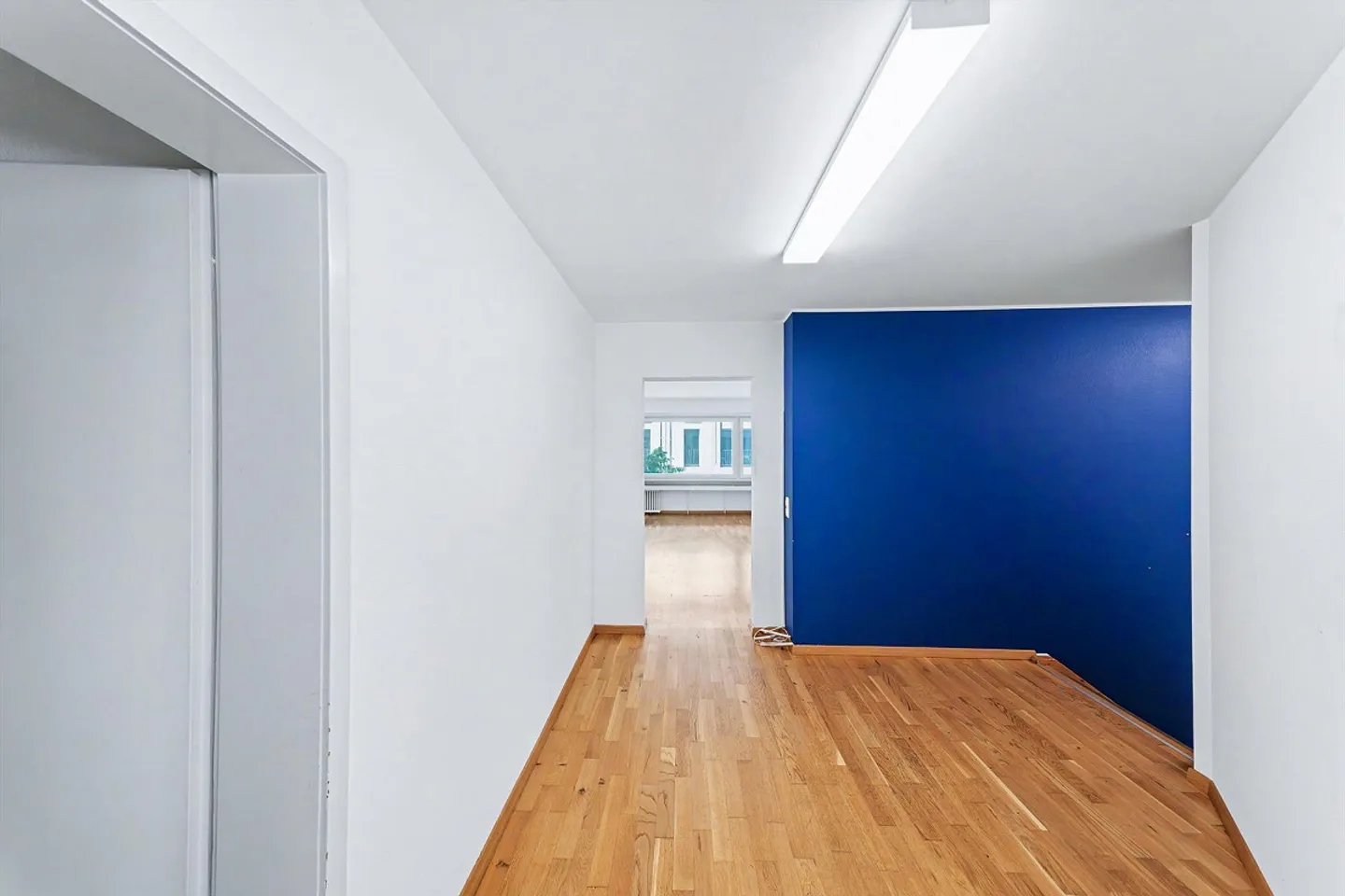 Shop (Ground Floor, 78 m2) and/or Offices (1st Floor, 122 m2) in Rorschach's Prime Location - Photo 15 of 15