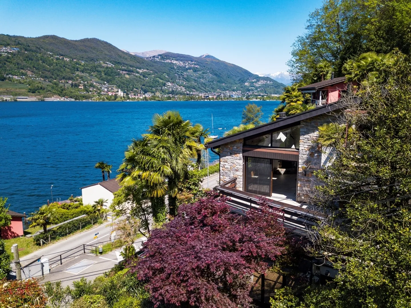 Villa incantevole con vista lago - Foto 1 di 11