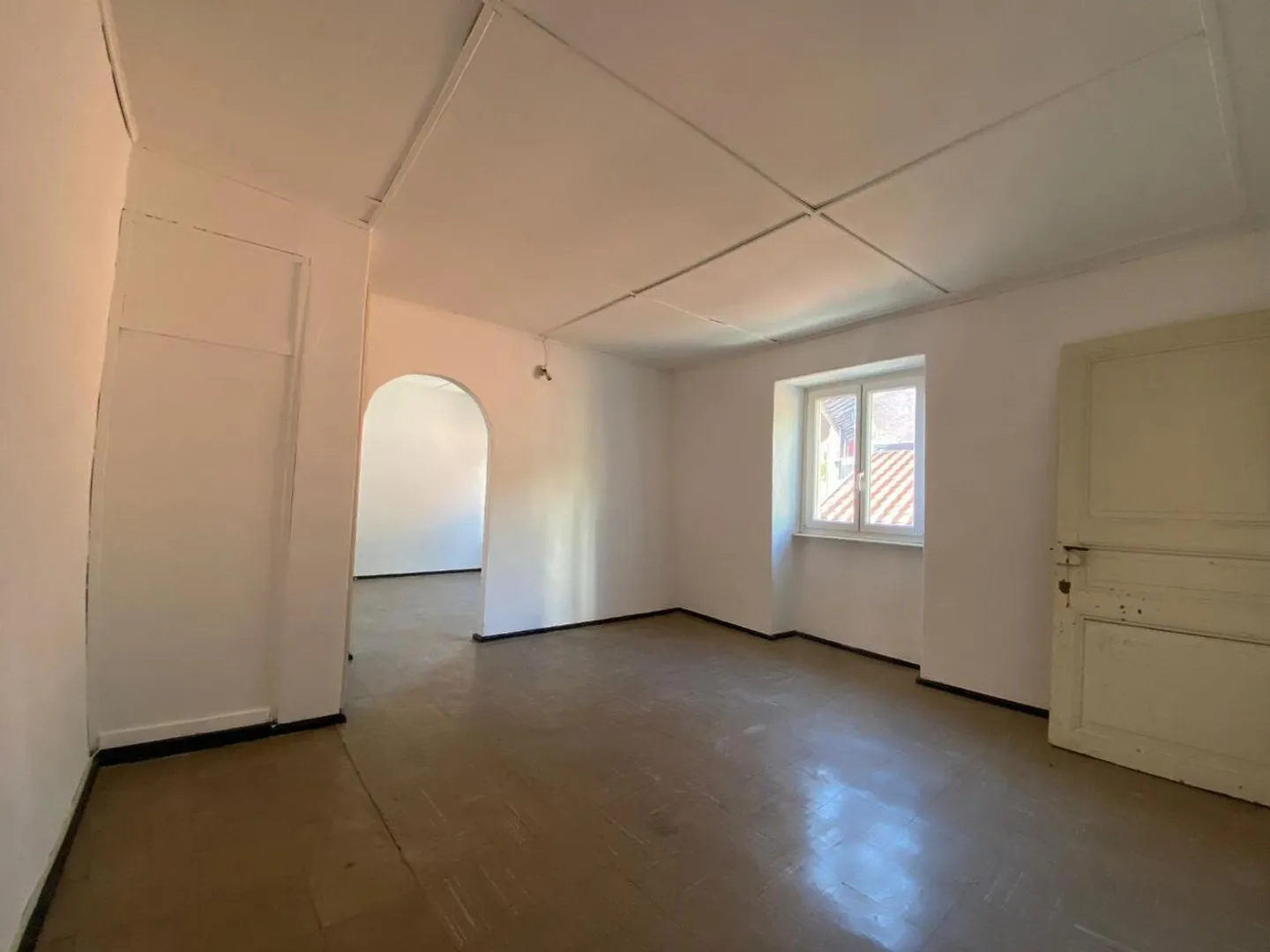 Caneggio house with 7 rooms over 3 levels in the village with beautiful view ... - Photo 2 of 13