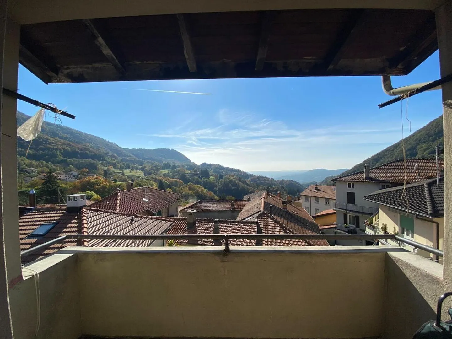 Caneggio house with 7 rooms over 3 levels in the village with beautiful view ... - Photo 9 of 13