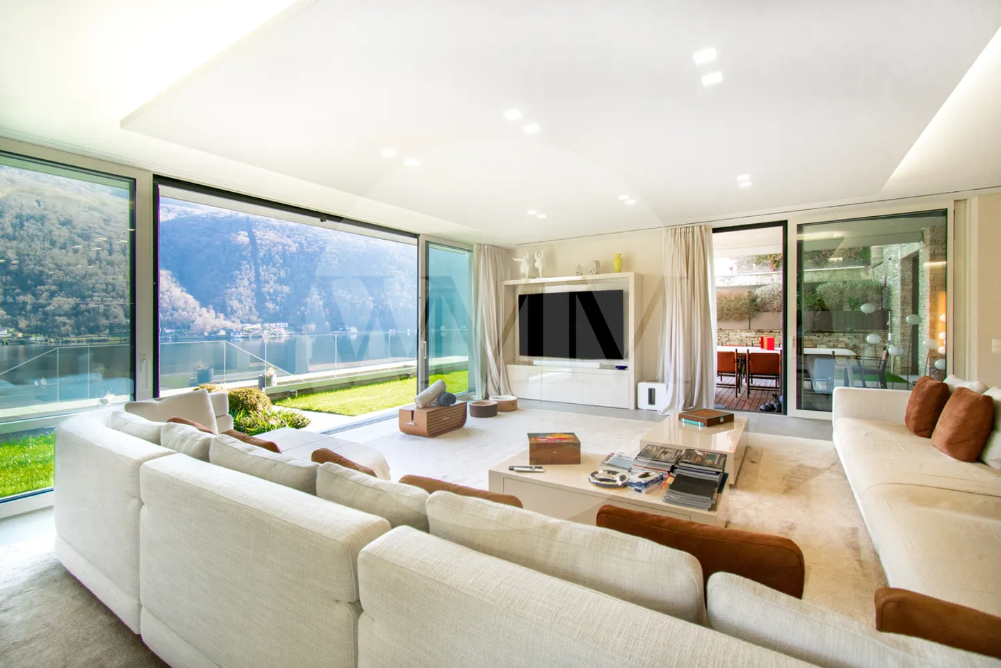 Luxusapartment mit Seeblick - Foto 1 von 25