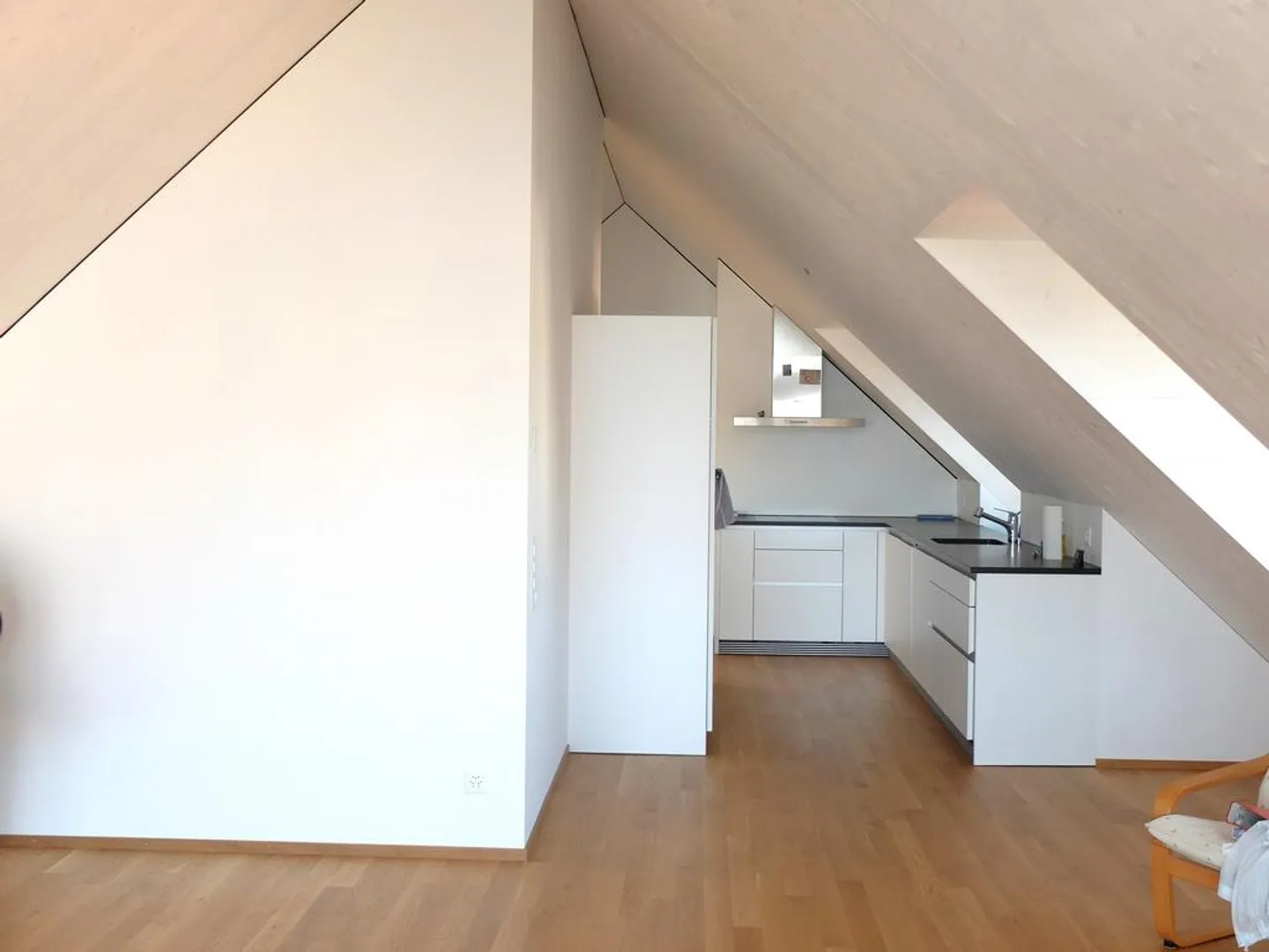Appartement penthouse élégant dans le meilleur quartier résidentiel d'Arlesheim - Photo 2 sur 12