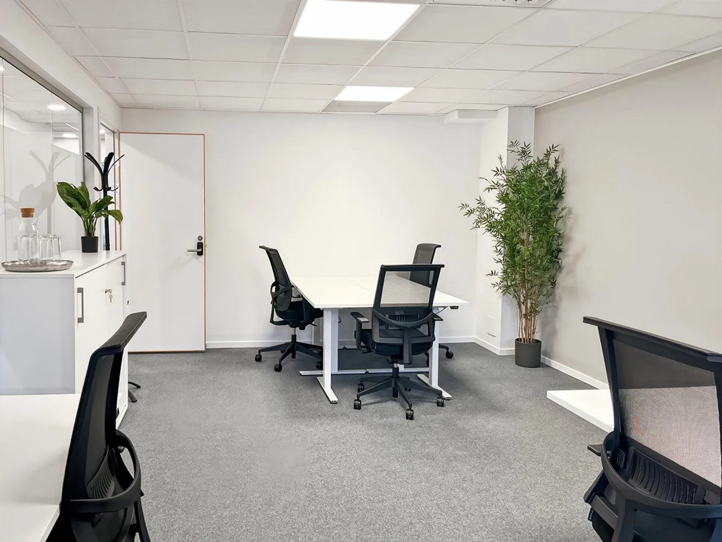 Espace de bureau pour 50 dans Spaces Grosspeter Tower - Photo 1 sur 11