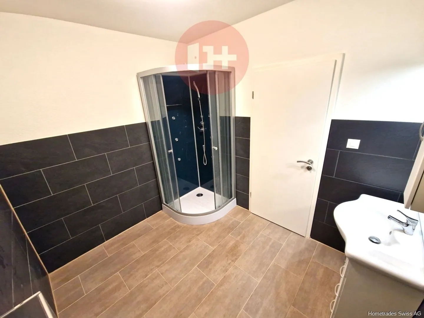 FOR RENT IMMEDIATELY! 3.5-ROOM APARTMENT WITH BALCONY! - Photo 2 of 13
