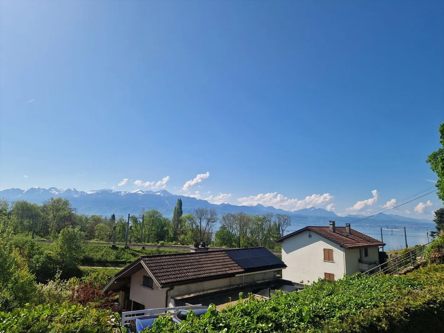 Più di 2 lotti! Appartamento di 4,5 stanze al piano terra con vista sul lago e sulle Alpi - Foto 6 di 6