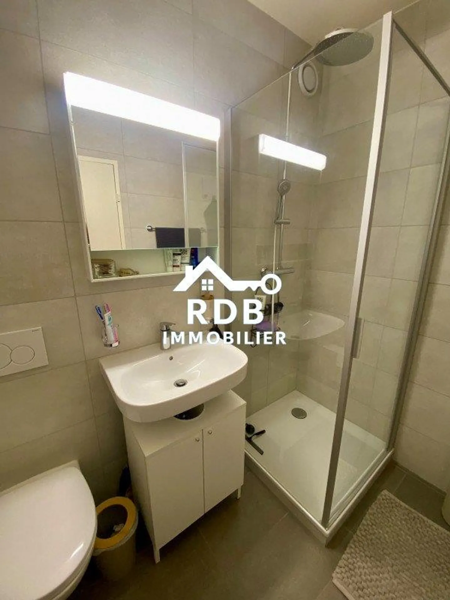 Appartamento di 4 stanze al 4° piano situato a Petit-Lancy 1213 - Foto 6 di 6